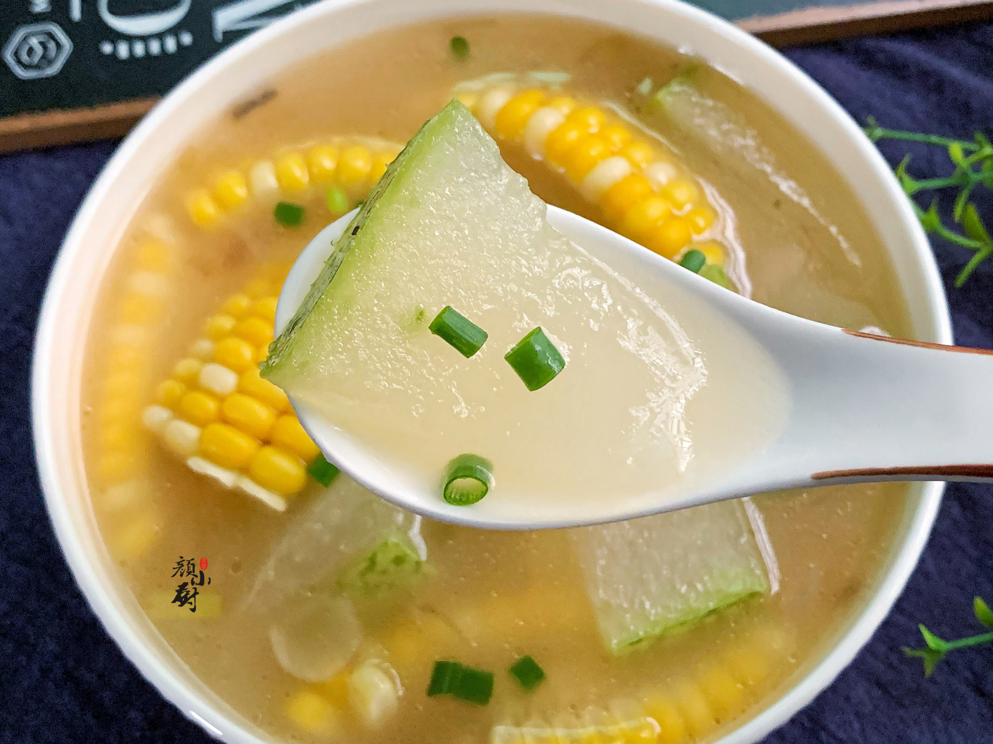 女人宁可不吃肉也要喝这汤，低脂又饱腹，简单又美味