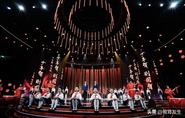 如何|看完《2020开学第一课》如何写好观后感？ 双手为你奉上写作技巧