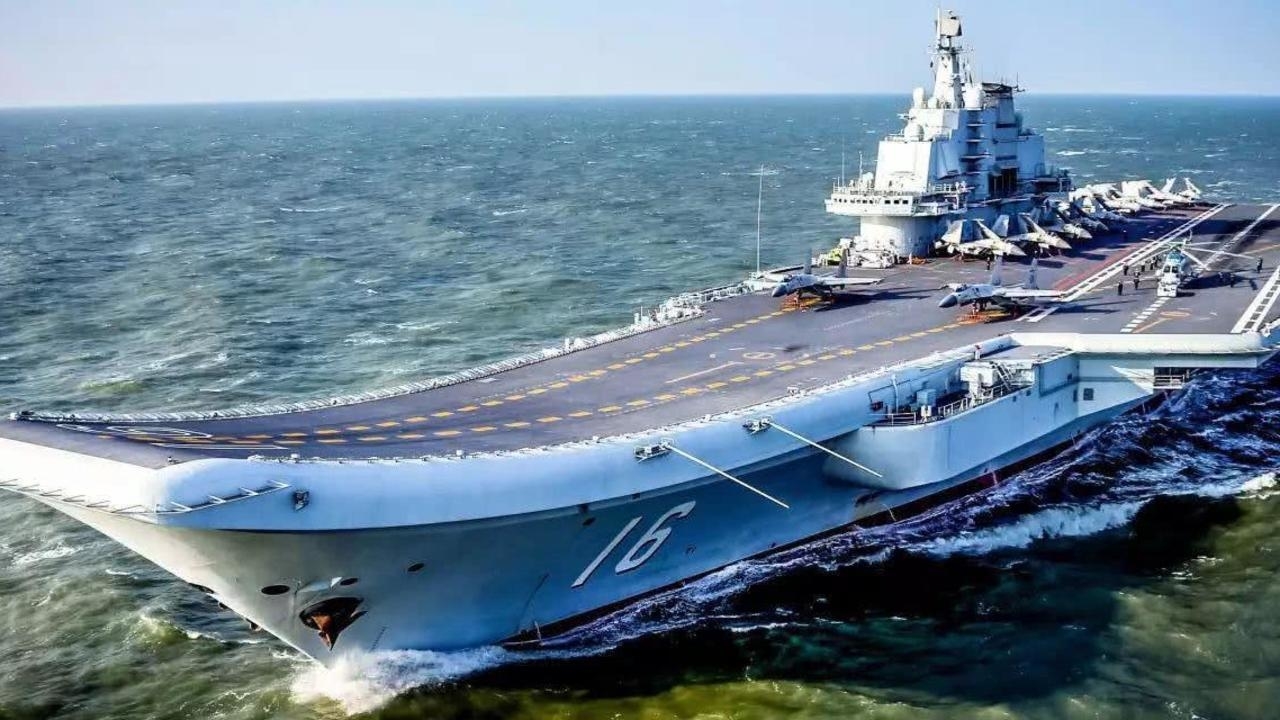 遼寧艦與美艦面對面，同框並排航行，中國突破圍堵強力反擊