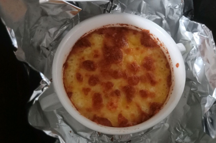 餐厅同款的芝士焗土豆泥，不用烤箱也可以做，奶香十足拉丝好吃