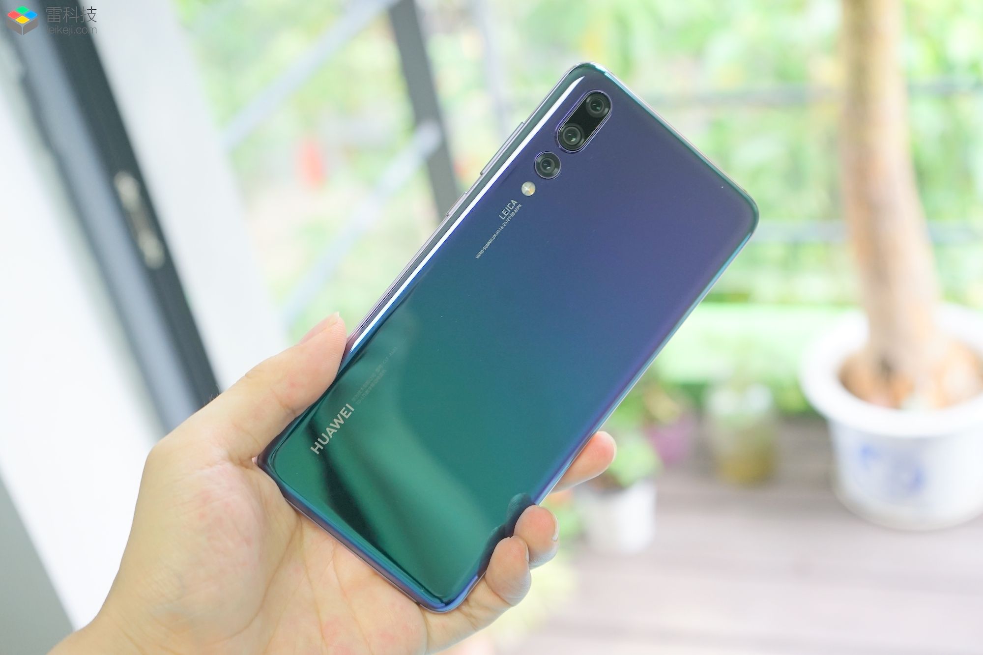 一份数据传来！国产手机猝不及防，苹果“降维