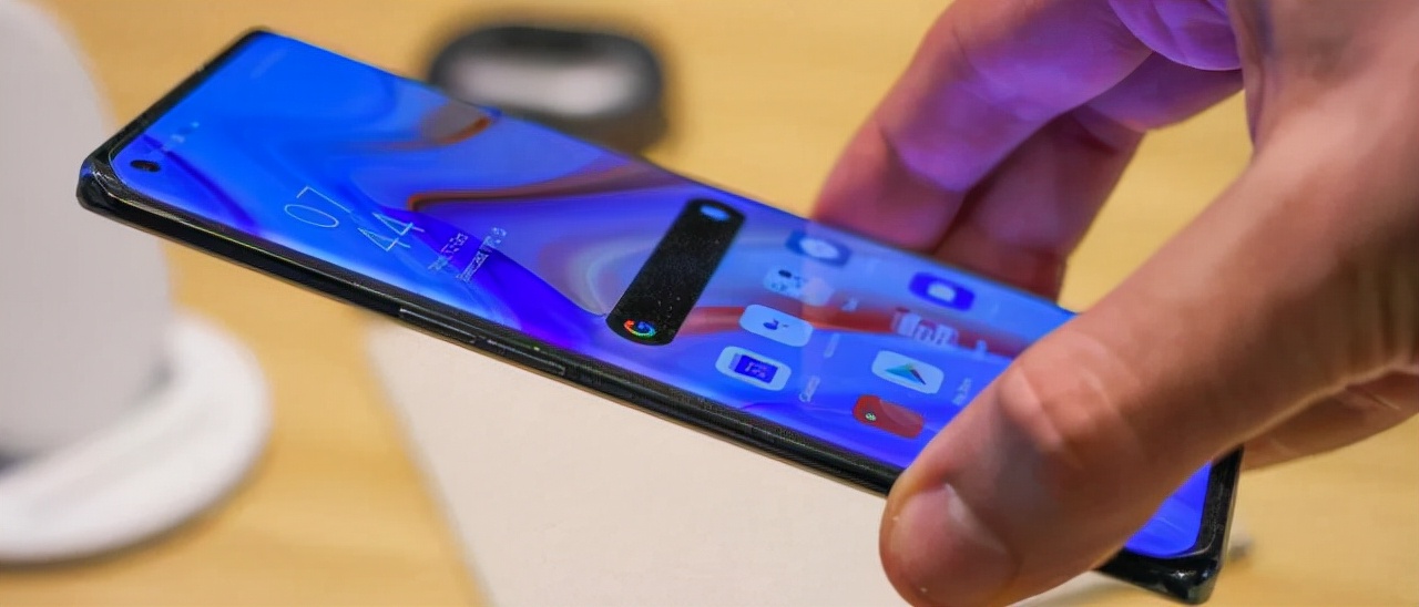 從3799元跌至2399元，65W閃充+視頻防抖，從高端市場跌至中端市場