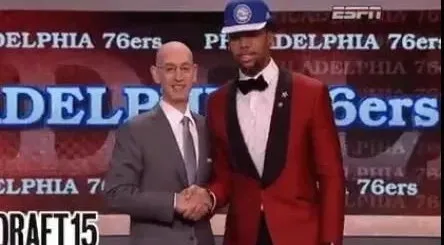 再见了，篮网！再见了，NBA！才25岁啊，天才探花要退役了？
