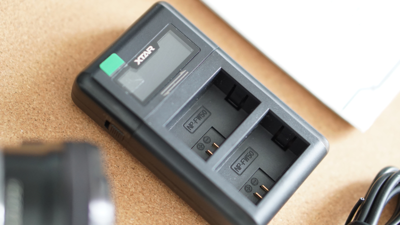 XTAR VN2单反相机电池充电器，为你的拍摄提供持久电量