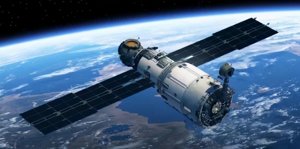 世界三大卫星定位精度对比：美0.1米，俄1.5米，