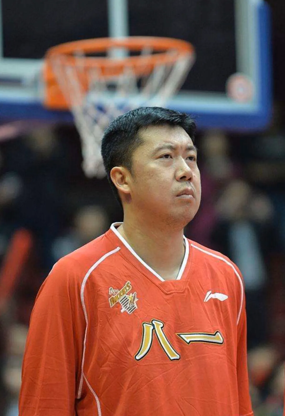 第一位进入NBA的中国篮球员王治郅