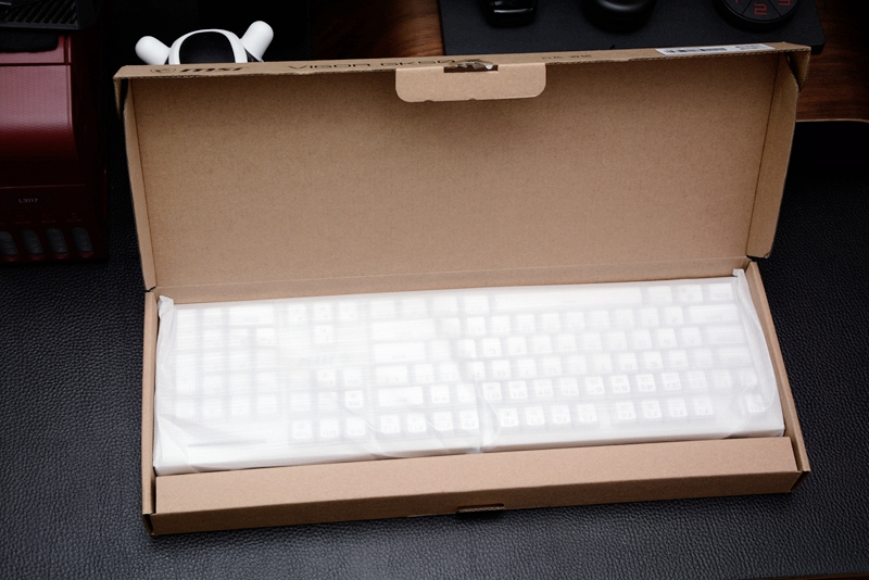 高特青轴、RGB侧灯、109元，微星这款让那些机械手感键盘瑟瑟发抖