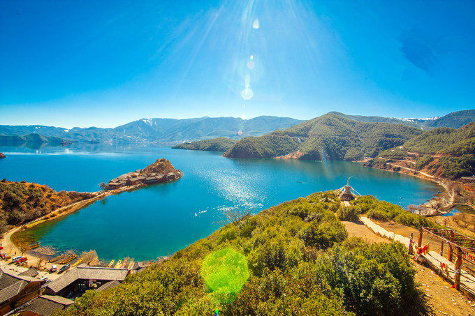 Coming to Lugu Lake will make people wonder if they are willing to forget the time and forget themselves in their dreams