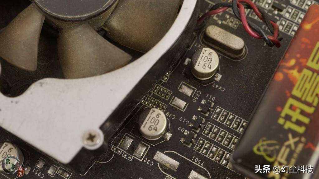 帮亲戚修电脑，打开机箱后，发现显卡电容全爆浆了，要不要修？