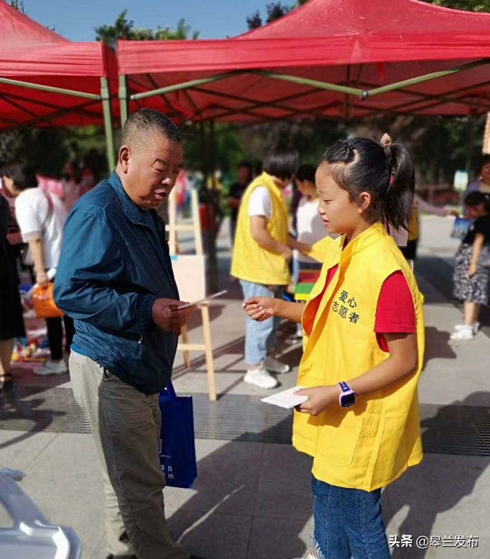 ��С���г������� �����Լ���С���������ʯ�������������չ��С���г�������������������������