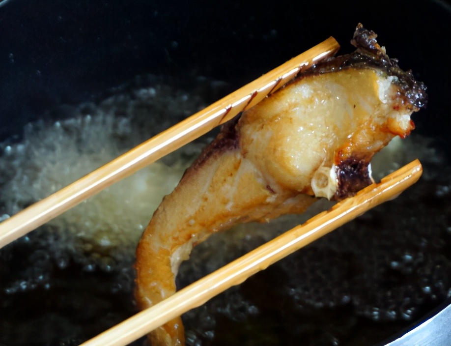 图片[5]-熏鱼的做法步骤图 腌一腌炸一炸太香了-起舞食谱网