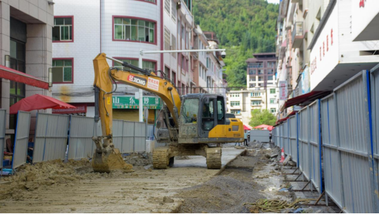 贵州长顺：小区换新颜 居民笑开颜