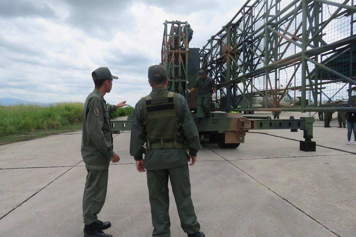 刚被中国雷达锁定到，美军F22战机就坠毁，张召