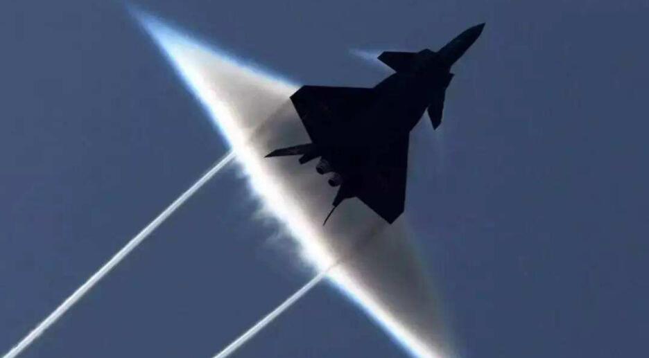 歼20与F-22相差甚远？原来我们一直都被骗了！单挑胜率谁更高