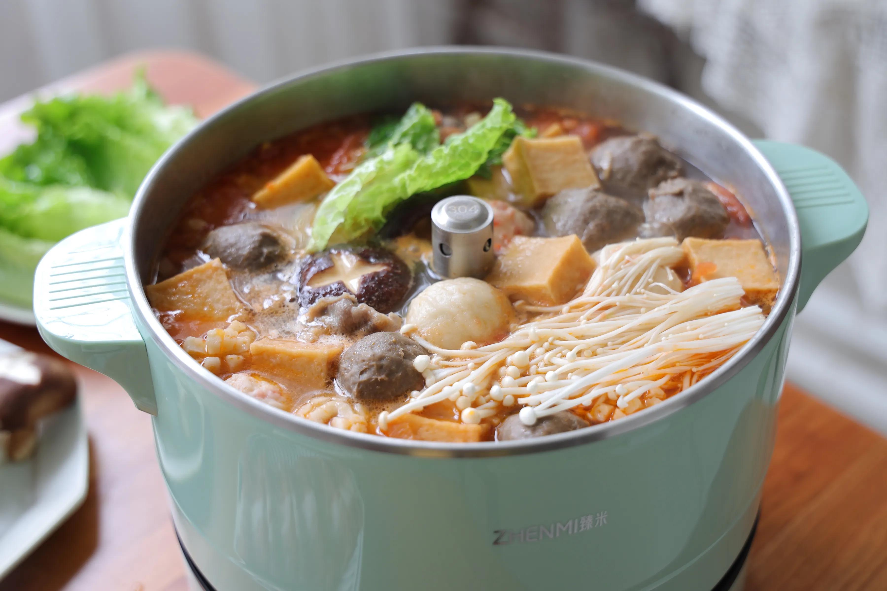 秋天的第一顿火锅，100块钱一家三口吃过瘾，干净卫生真健康