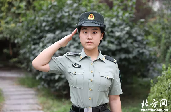 来自名校、三次报名参军，河南女孩如愿成为军人，还收到习近平总书记回信！
