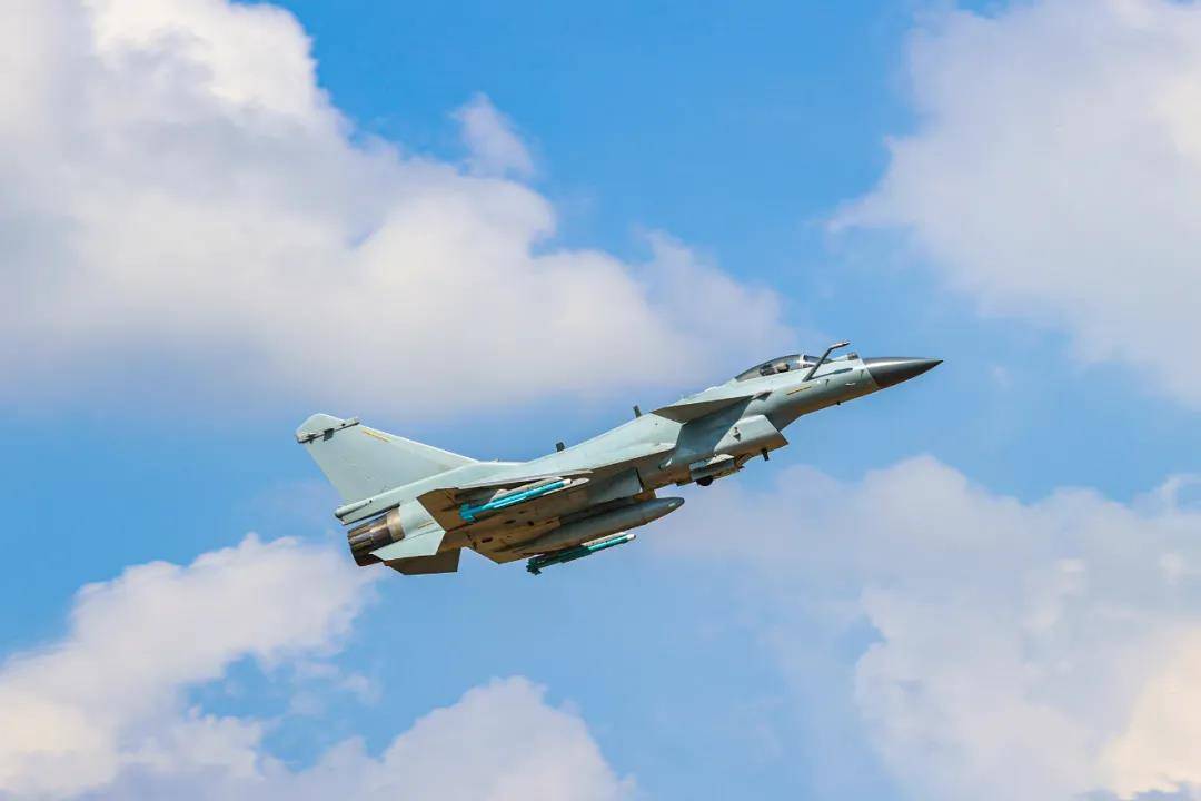 ���ӥ��ն����������ͷ��������-10C�ڶԿ��д�ȷֻ�ʤ