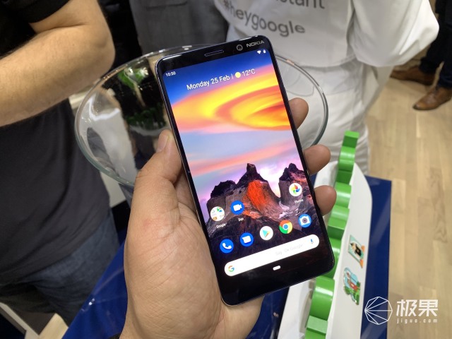 Nokia 9 PureView 真机实拍视频：照相比照Mate 20，风格大不相同！