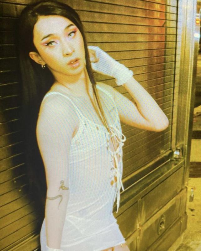 伊能静不舍儿子离开感性表白，母子牵手逛街被误以为是“情侣”