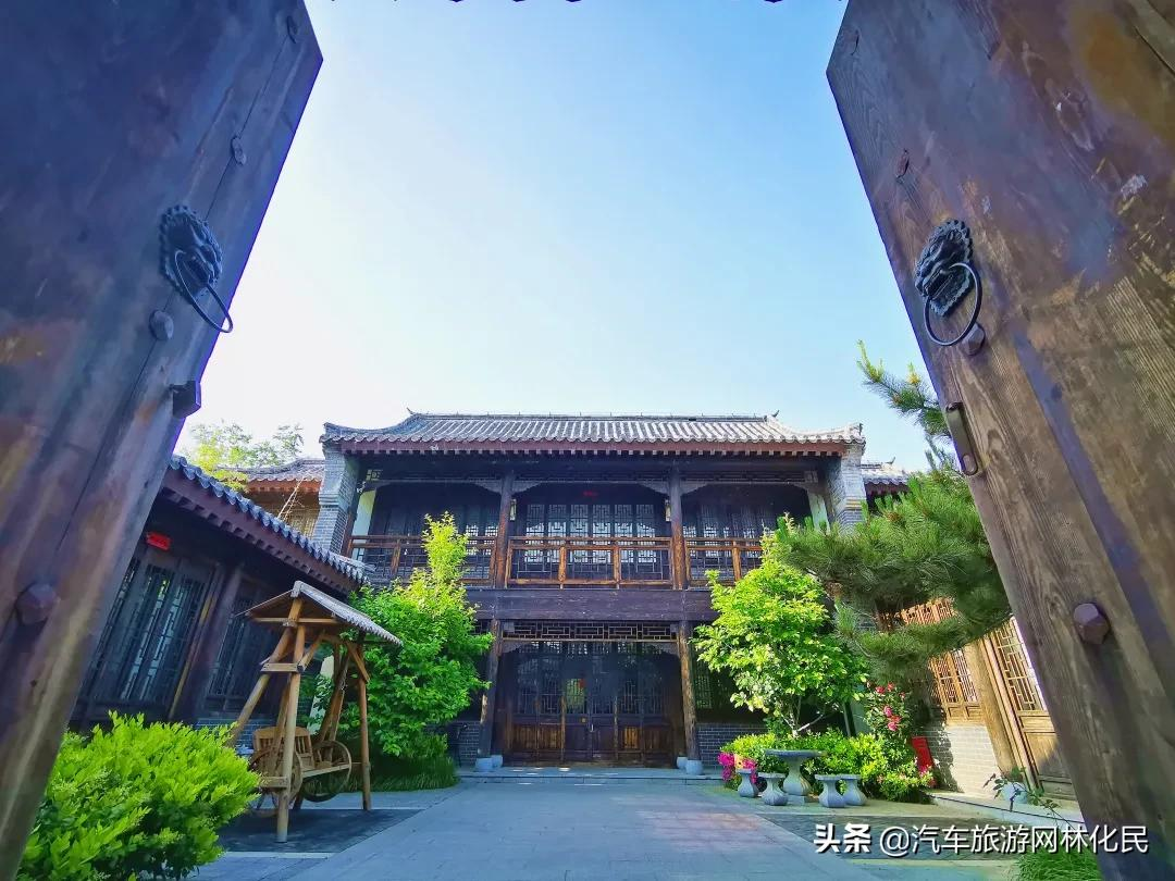 “五一”乐翻天，龙园景区游人如织，秩序井然