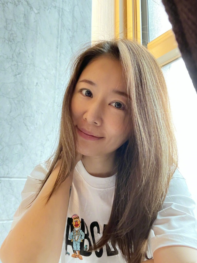 林心如再秀厨艺，变着花样给老公女儿做美食，霍建华父女太有口福