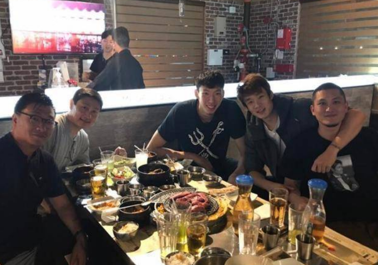 关于NBA请客吃饭，球员有自己的一套规矩，老大才有买单权利