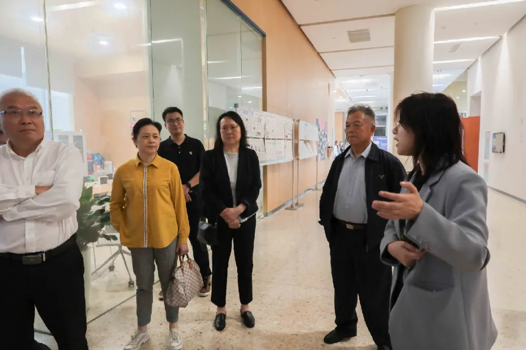 上海市政协对外友好委员会调研组来我校参观访问