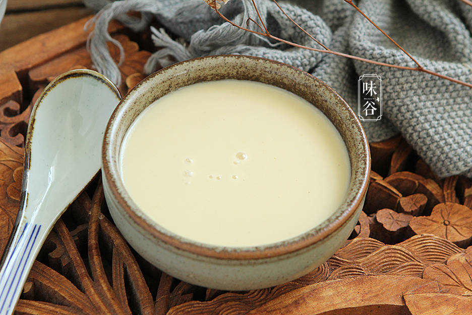 天太热，多给家人喝这豆浆，比喝牛奶好，清热去暑气，嗓子不难受