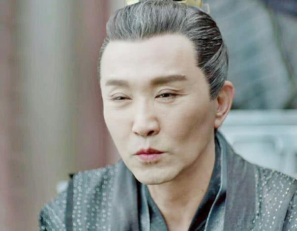 有种“溺爱”叫吴刚，儿子23岁啃老不算啥，和妈