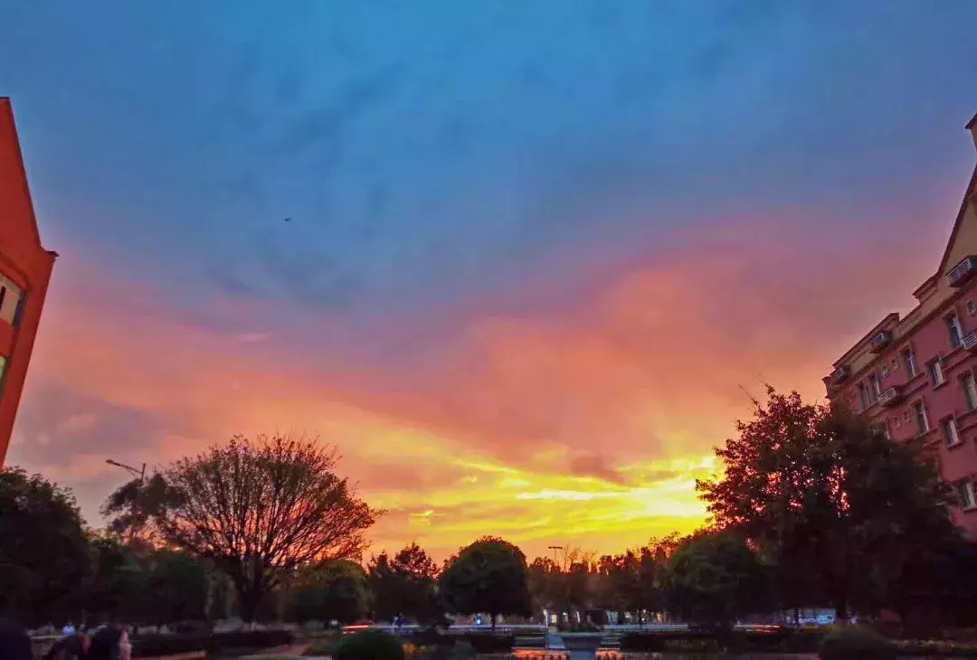 There is fine day not merely after the rain of school of duty of hope ｜ hope, the rosy clouds that still has string of hold up popular feeling is all over the sky...