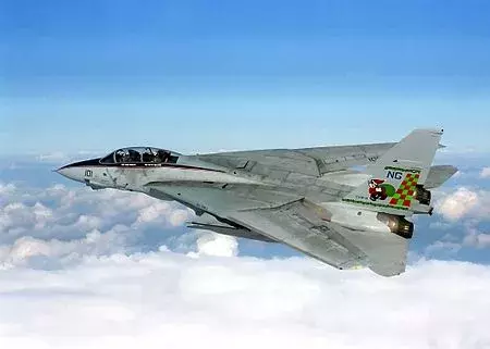 荷兰F-16战机被自己的炮弹击中,上演“我打我自己” | 趣闻-第7张图片-大千世界 荷兰F-16战机被自己的炮弹击中,上演“我打我自己” | 趣闻-第7张图片-大千世界
