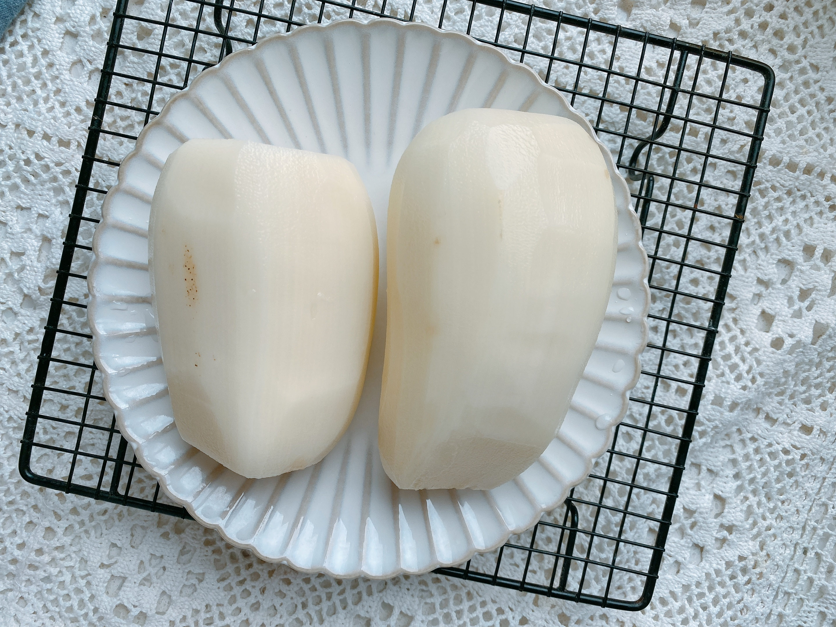 夏季开胃菜糖醋藕，掌握3个重点，色泽红亮不发黑，口感脆嫩酸甜