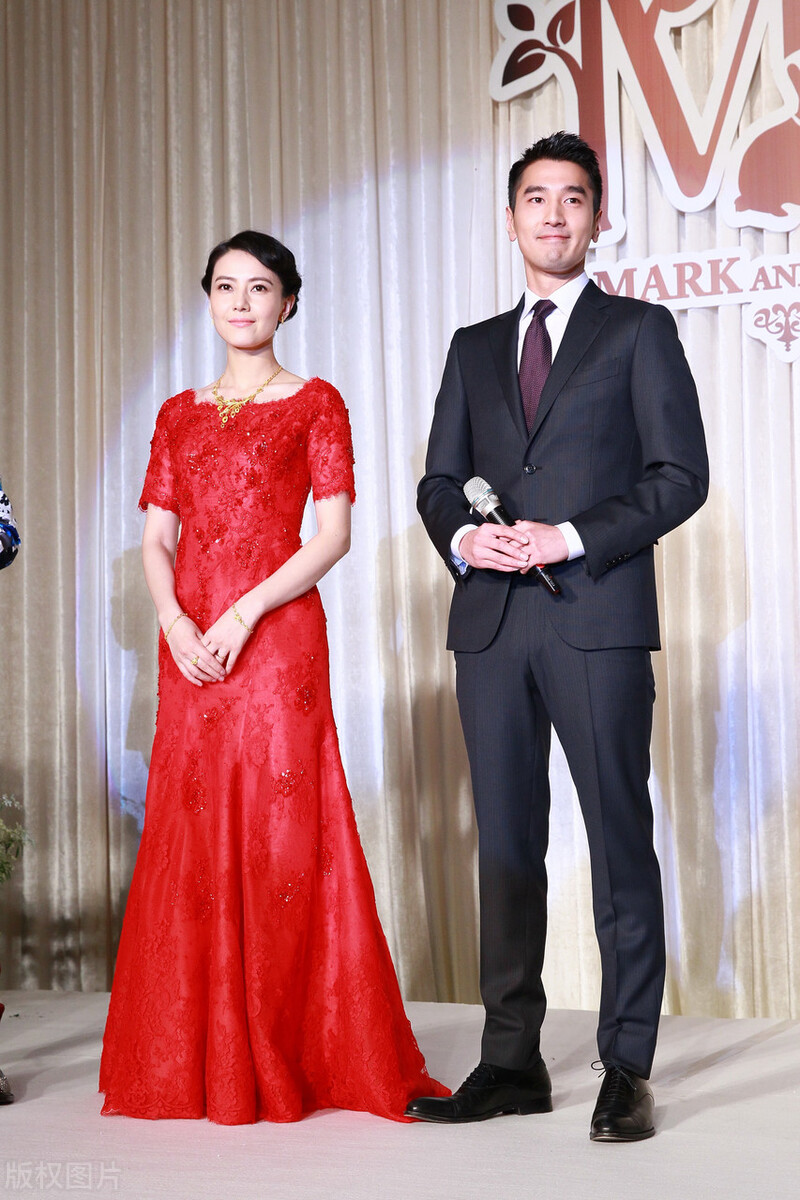 赵又廷的璀璨情史，5任女友全是绝色美人，娶大5岁国民女神获幸福