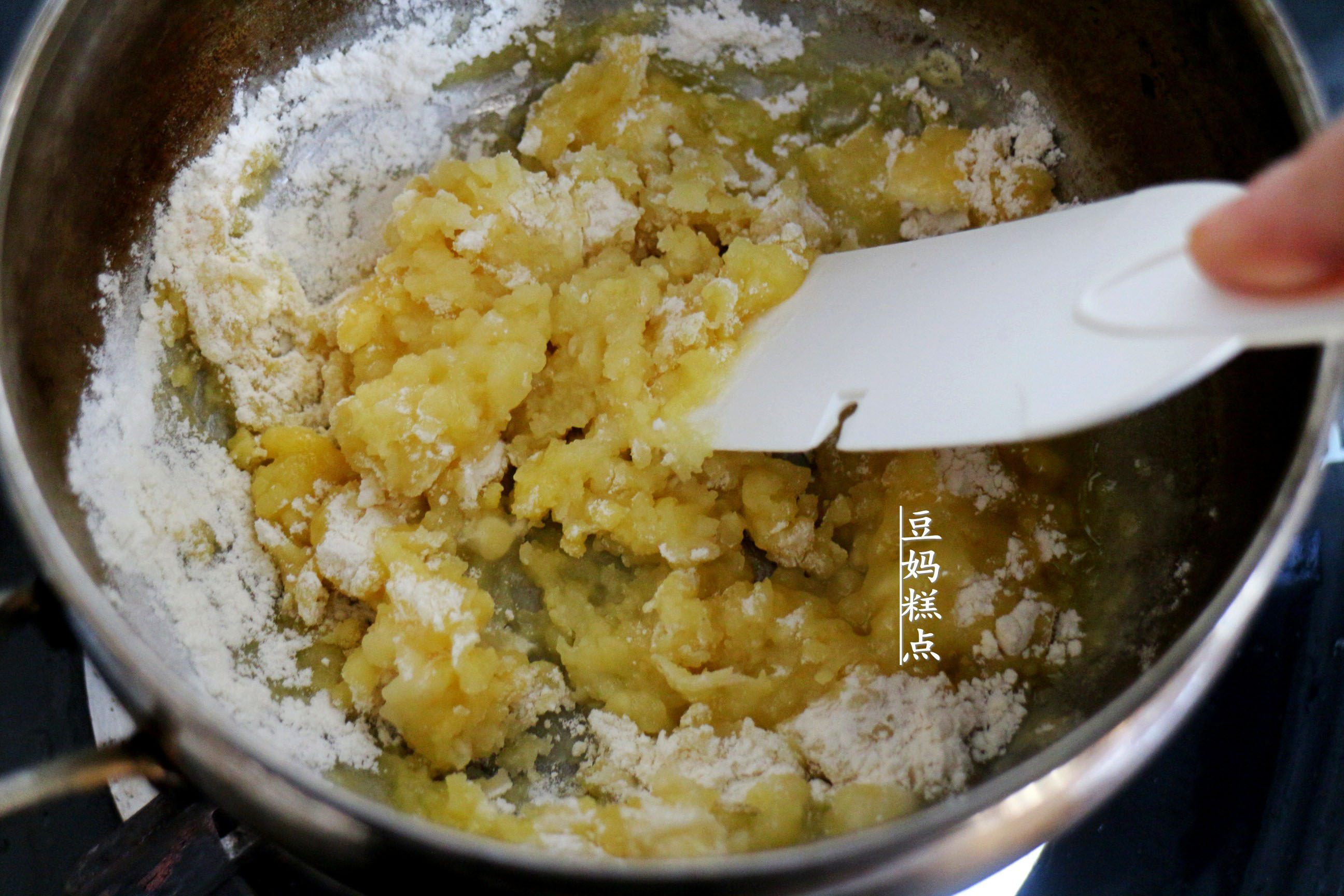 超市15元一斤的泡芙，在家10分鐘就能做一盤，給孩子吃更放心