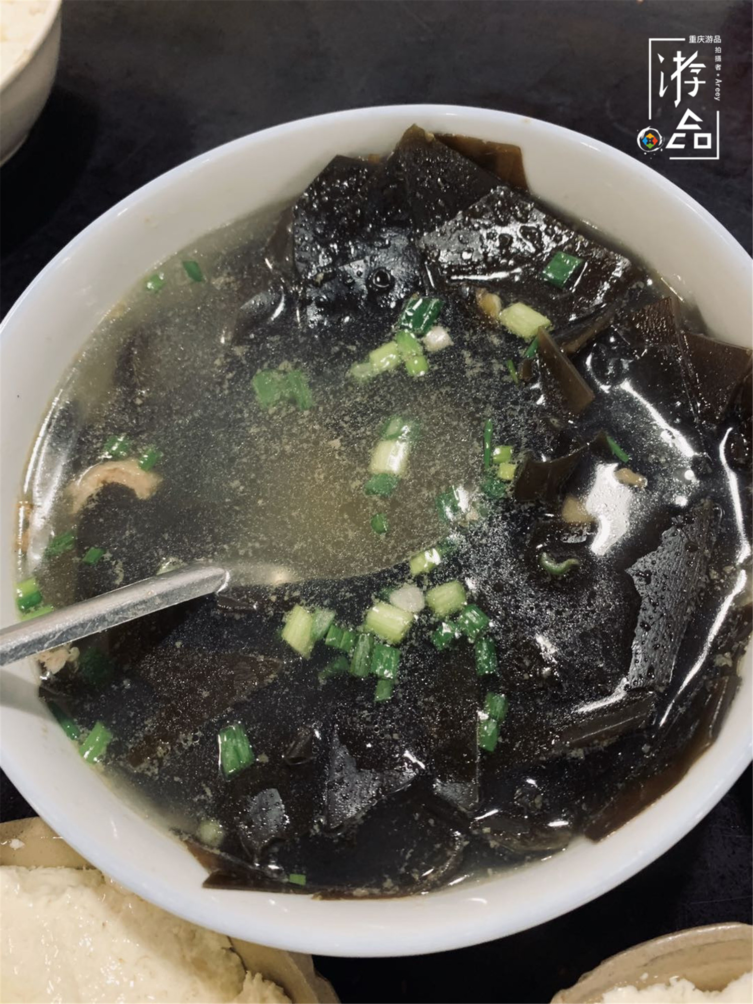 重庆黄桷坪的梯坎豆花被吹上了天，人均消费30元，味道不敢恭维