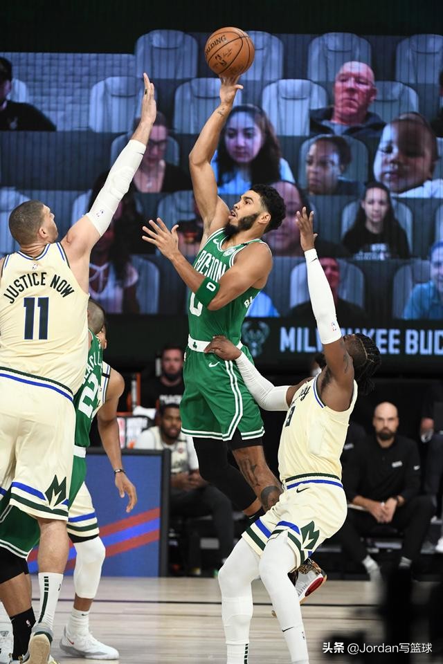 字母哥和塔图姆精神状态高下立判，绿军季后赛