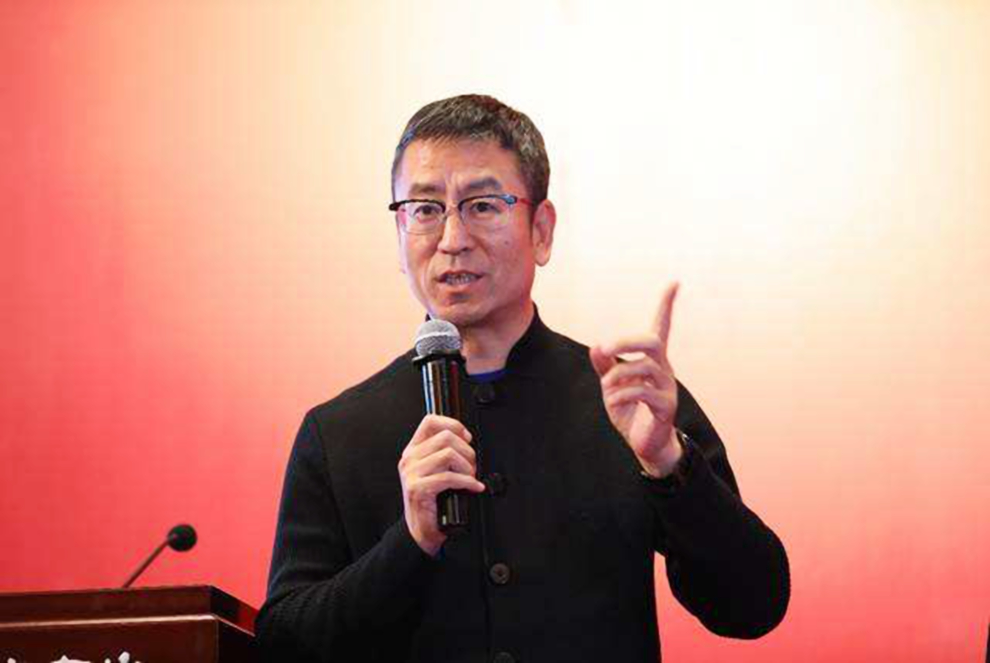 “惯子如害子”，央视名嘴白岩松：孩子多吃这三种苦才会有出息