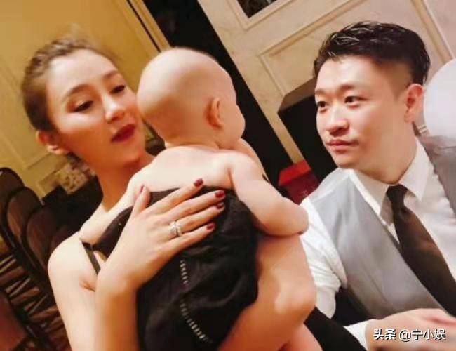 7对未婚先孕又离的明星，最大年龄相差21岁，最短婚姻孩子未满1岁