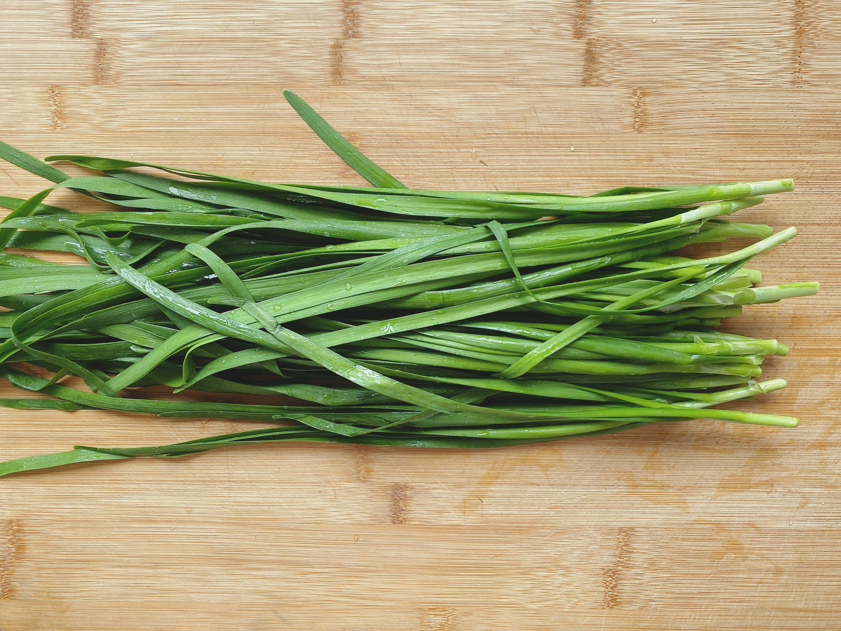 韭菜炒雞蛋，很多人第一步就錯了，教你2點，韭菜不出水雞蛋滑嫩
