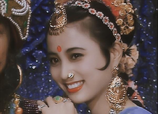李玲玉的2段婚姻皆“被离婚”，34岁征服犹太富