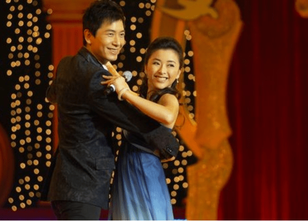 被杜淳追求，38天闪婚闪孕，被迪士尼封杀，黄小