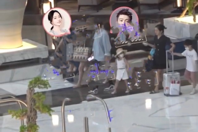 霍思燕夫妇带嗯哼出游，杜江牵着小女孩父爱大发，再被怀疑有二胎