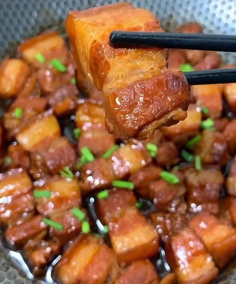 五花肉怎麼做好吃肥而不膩？ 加1步做法和多下1種配料便肥而不膩