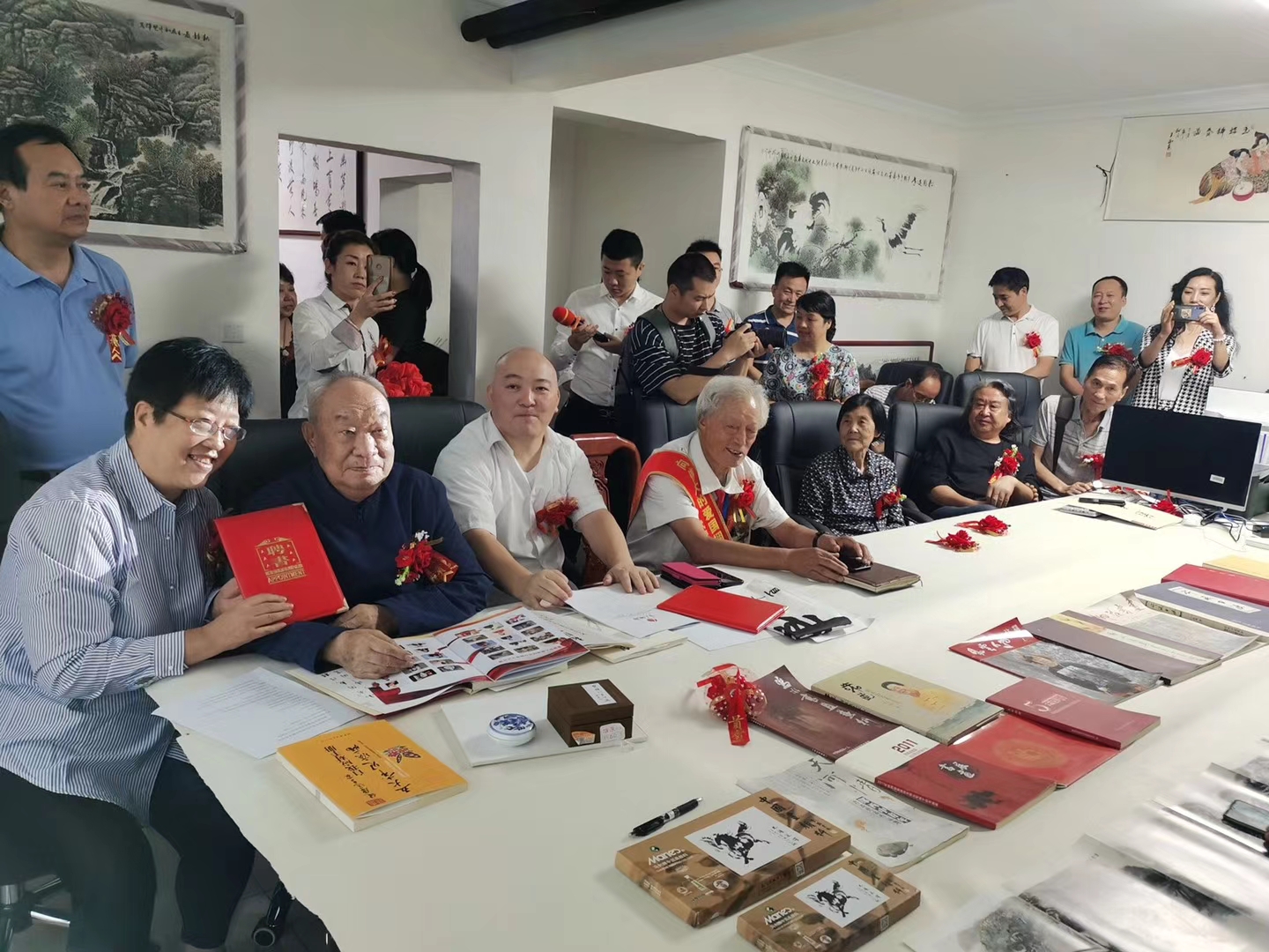 發布會啟動少華集團、聯合金山書畫院、華人頻道陜西分頻道