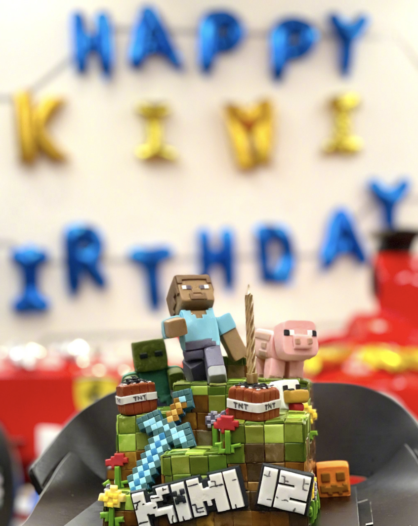 林志颖为12岁儿子庆生，Kimi身高直逼爸爸妈妈，父子同框像兄弟