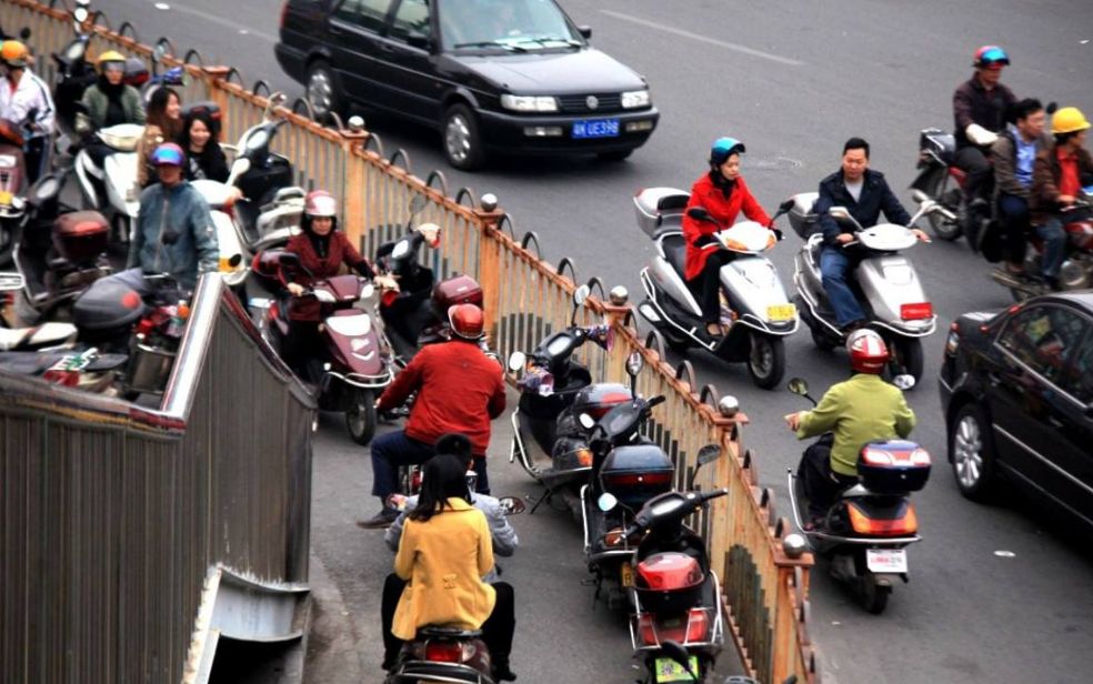 禁摩令有望松綁，多地試行摩托車新規，車主：終于等到這一天了