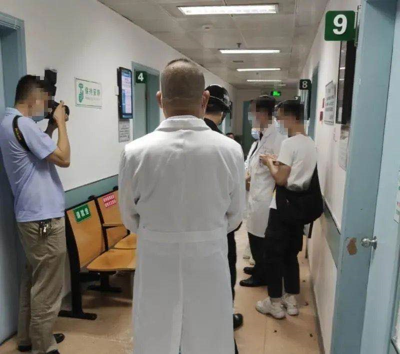 各地都在抓医药代表，创新药企商业化遭遇最大“黑天鹅”