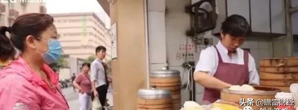 靠着一双巧手，夫妻开店创业做包子，“包”出