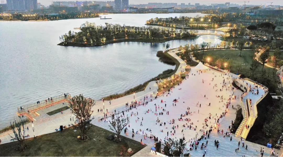 南通紫琅公园：治水重塑生态美，一湾清湖万物生
