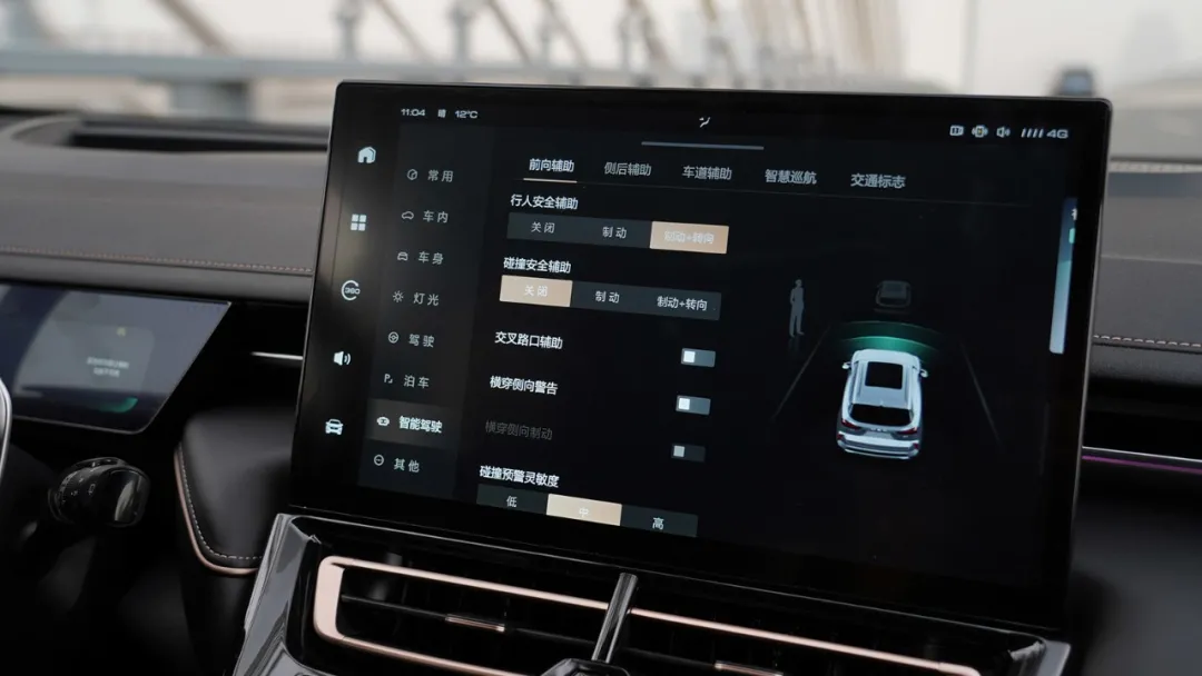 2.0T+9DCT,全新國產旗艦SUV豪華感不輸BBA,開起來有大驚喜